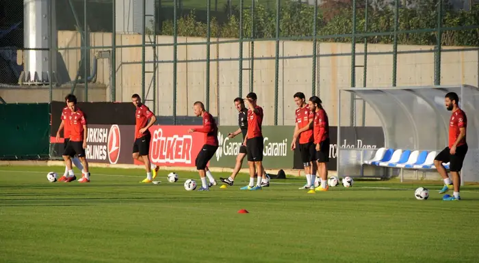 Futbol Yedek Kulübesi - Görsel 3